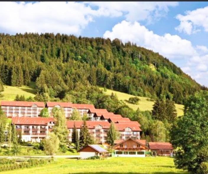 Fewo Alpenwiese Mit Hallenbad&Sauna Missen Wilhams Bagian luar foto